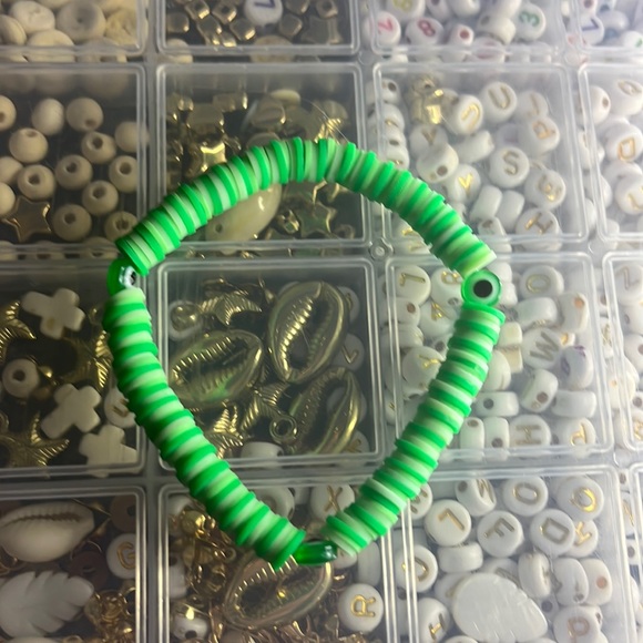 This is a green eye clay bead bracelet👀 - Picture 1 of 1